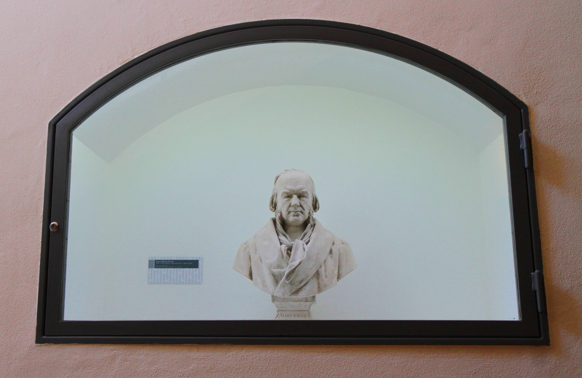 Claude%20Bernard%27s%20home-museum%2C%20Saint-Julien%20-%2015.JPG